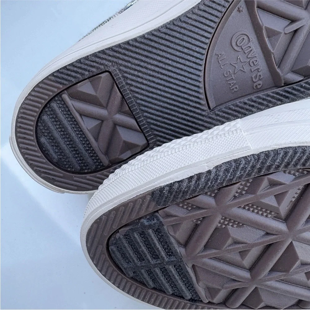 Converse Women's Floral Sneakers - White and Blue - Picture 13 of 16